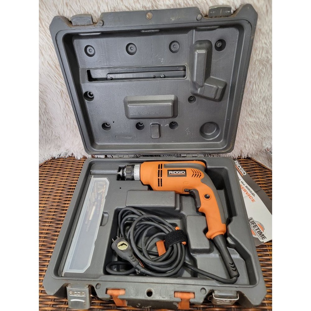 Ridgid R7000 3/8 inch Electric Drill & Hard Case, Works Great
